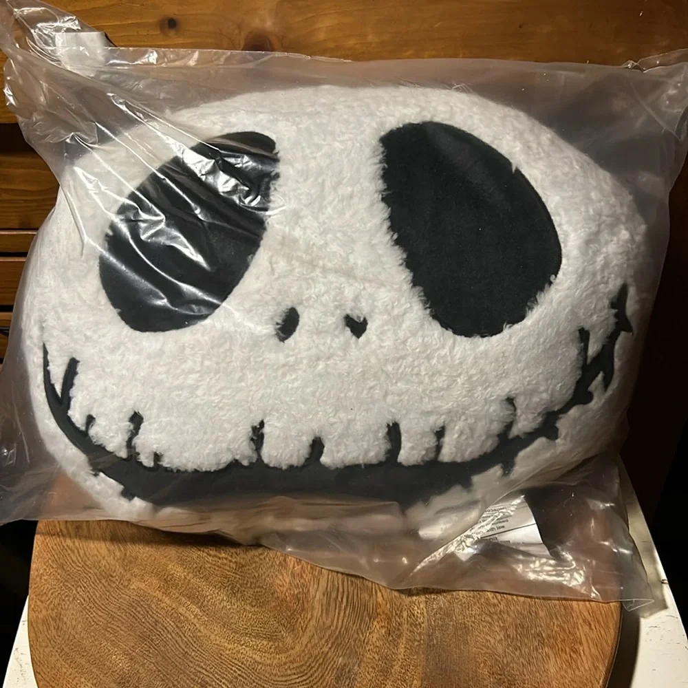 Pottery Barn Teen The Nightmare Before Christmas Jack Skellington đ Pillow BNWT - Picture 7 of 9